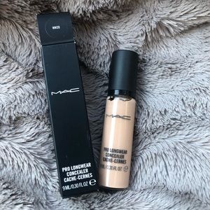 Like new NW20 MAC concealer
